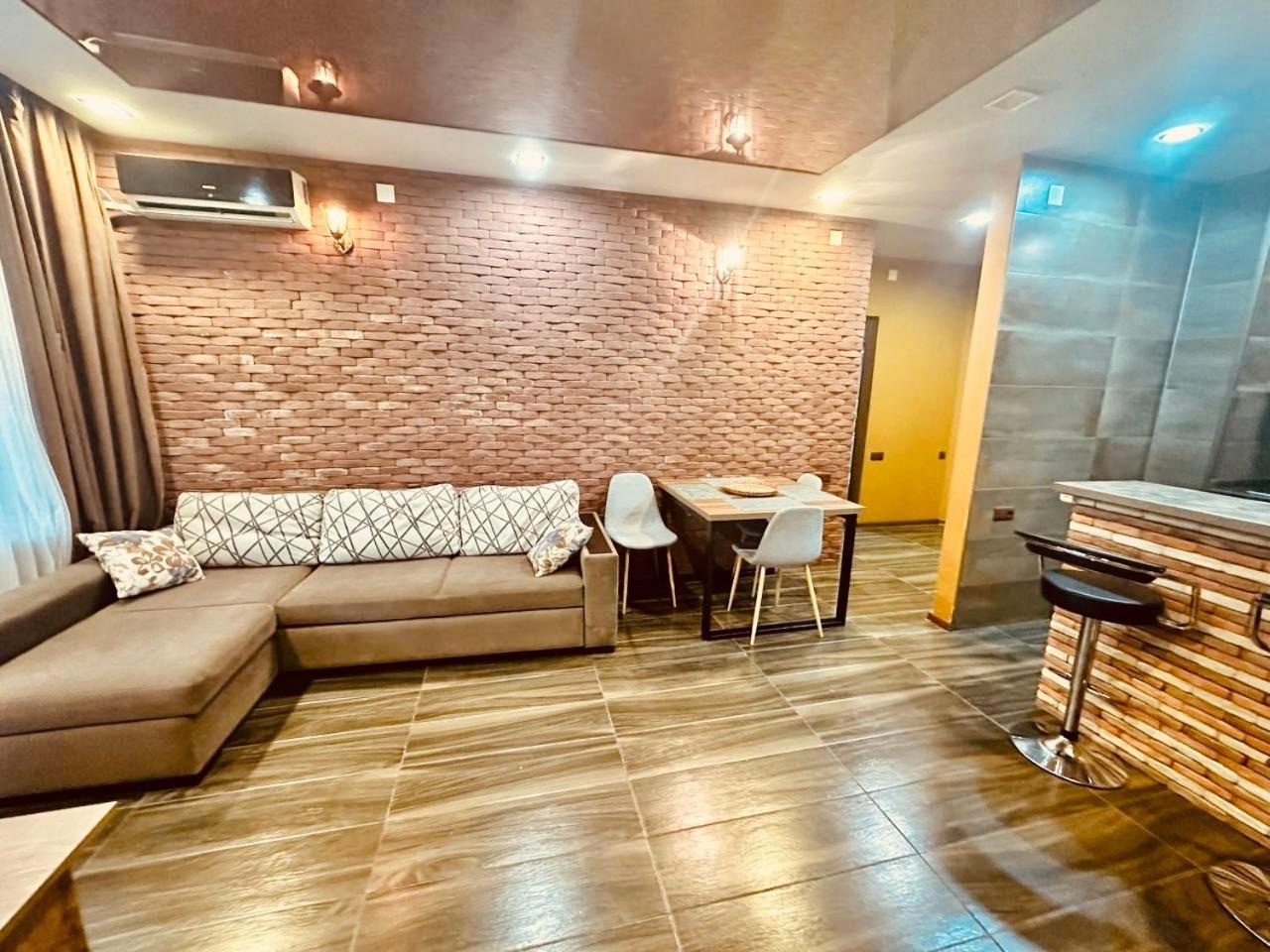 Marnika Apartment Batumi Exteriör bild